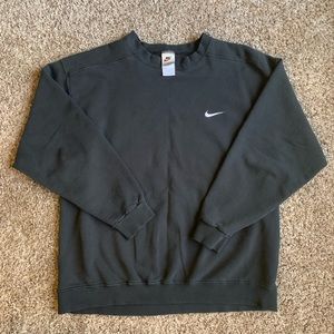 90 Nike essential sweatshirt